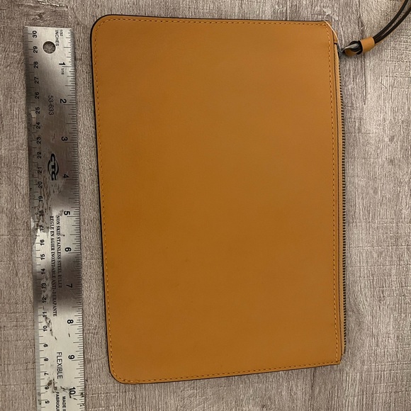 Coach leather wristlet - Picture 3 of 3